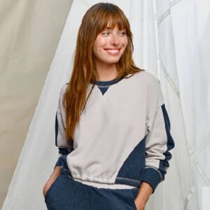 SUNDRY WOMEN'S COLOR BLOCKED PULLOVER IN OYSTER-Size 1